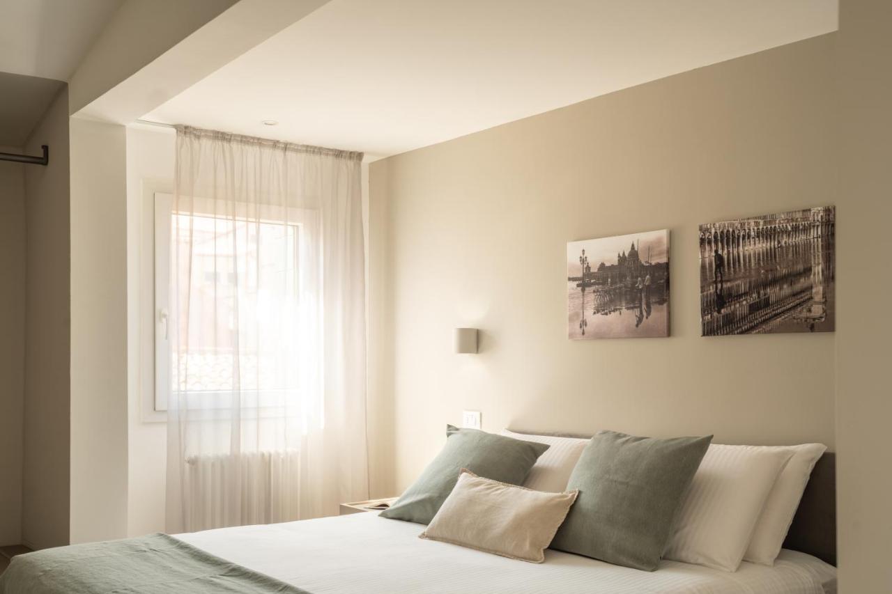 Sant'aponal Cozy With Balcony R&r Apartamento Venecia
