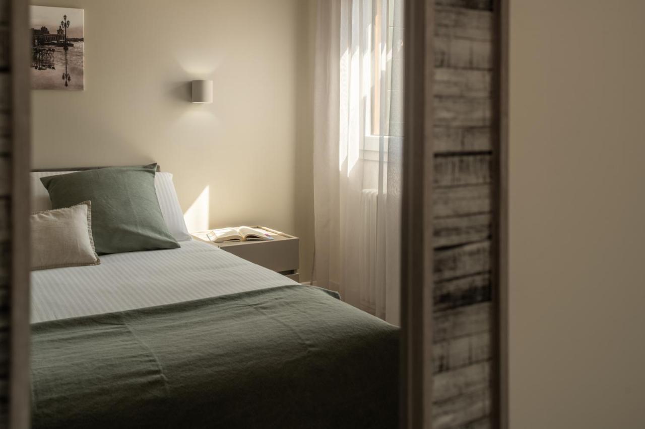 Sant'aponal Cozy With Balcony R&r Venecia