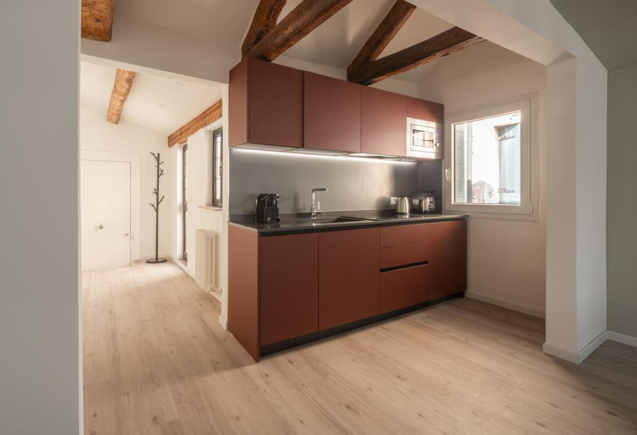 Apartamento Sant'aponal Cozy With Balcony R&r