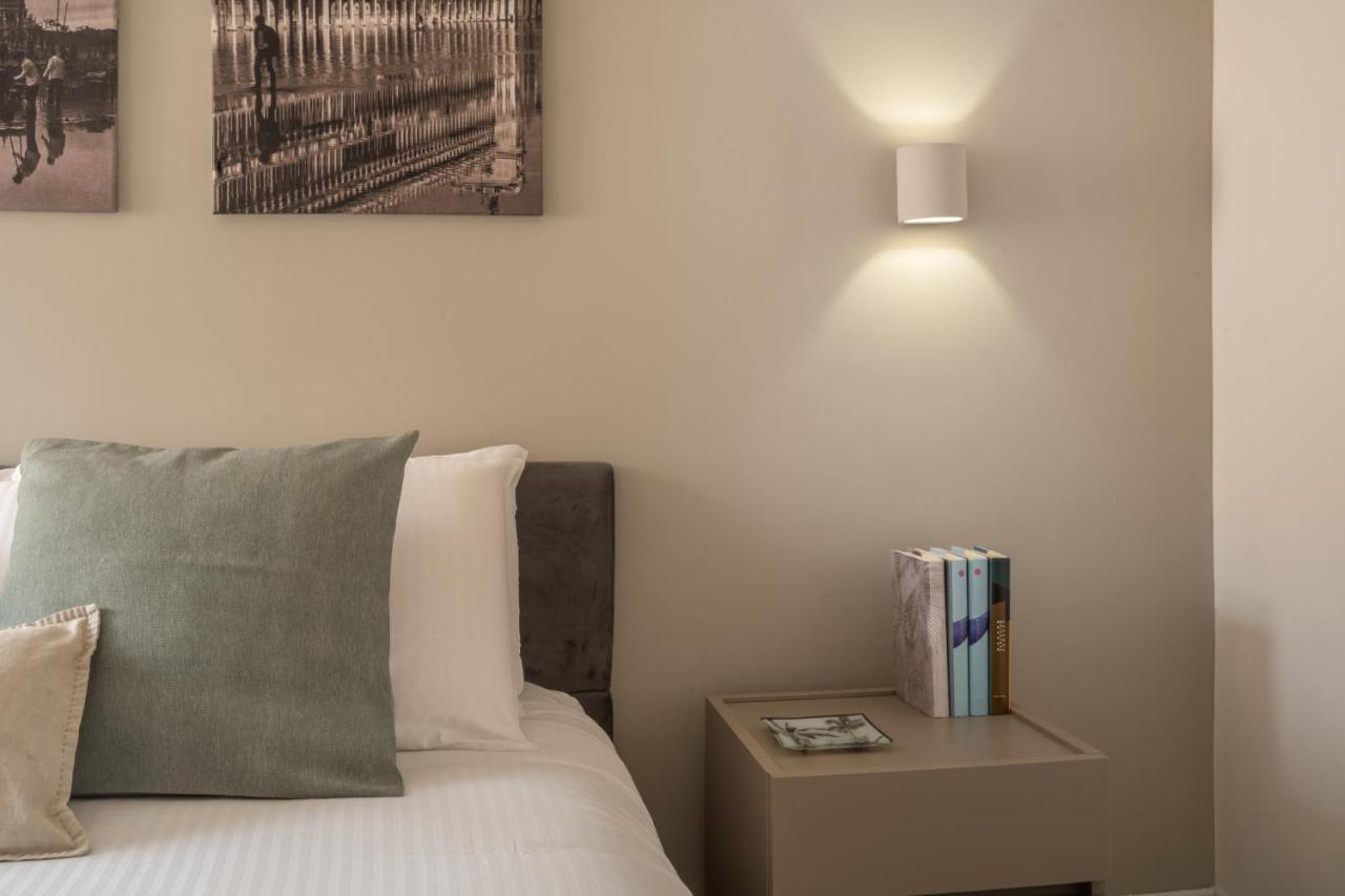 Sant'aponal Cozy With Balcony R&r Apartamento