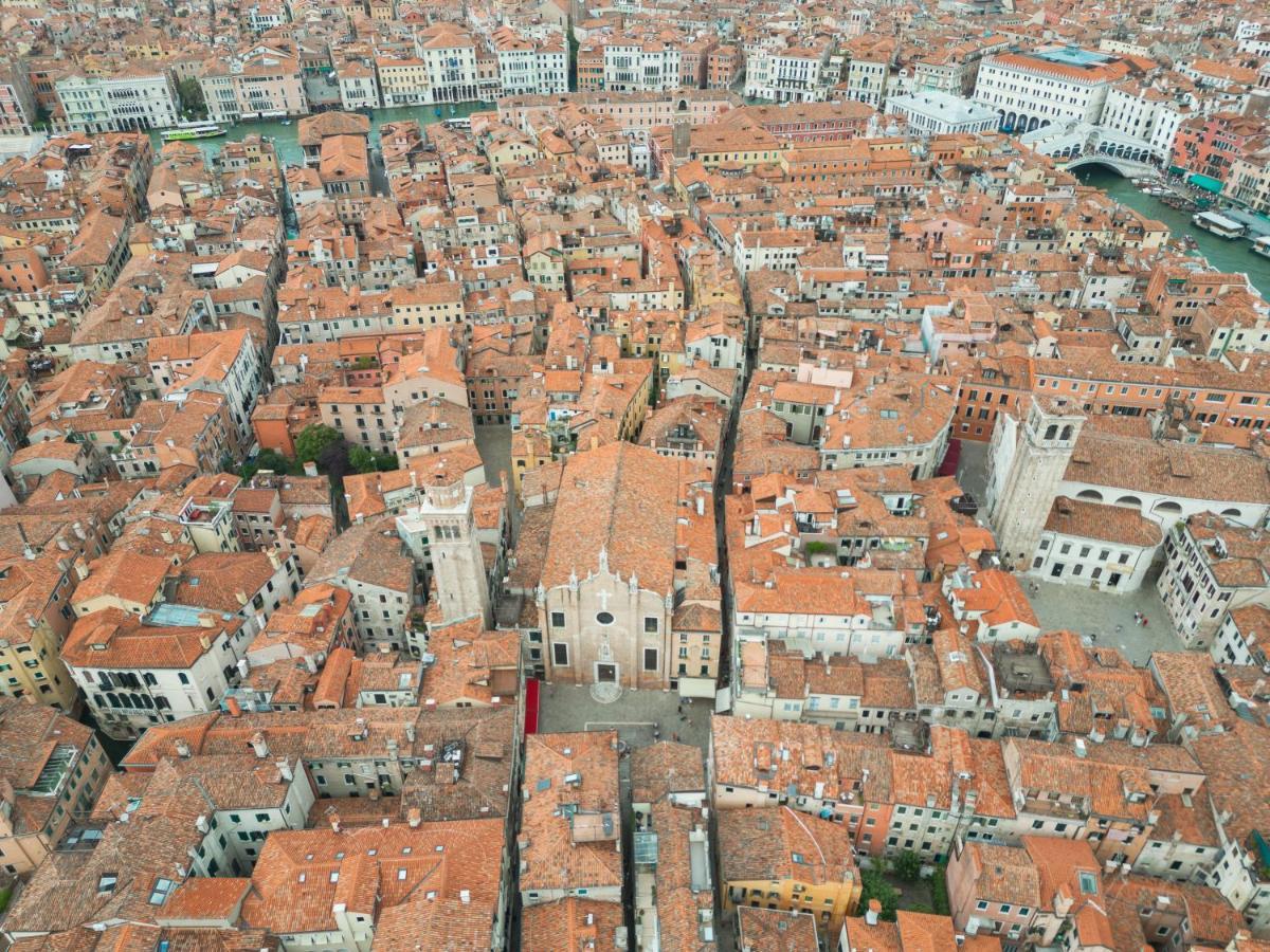 Sant'aponal Cozy With Balcony R&r * Venecia