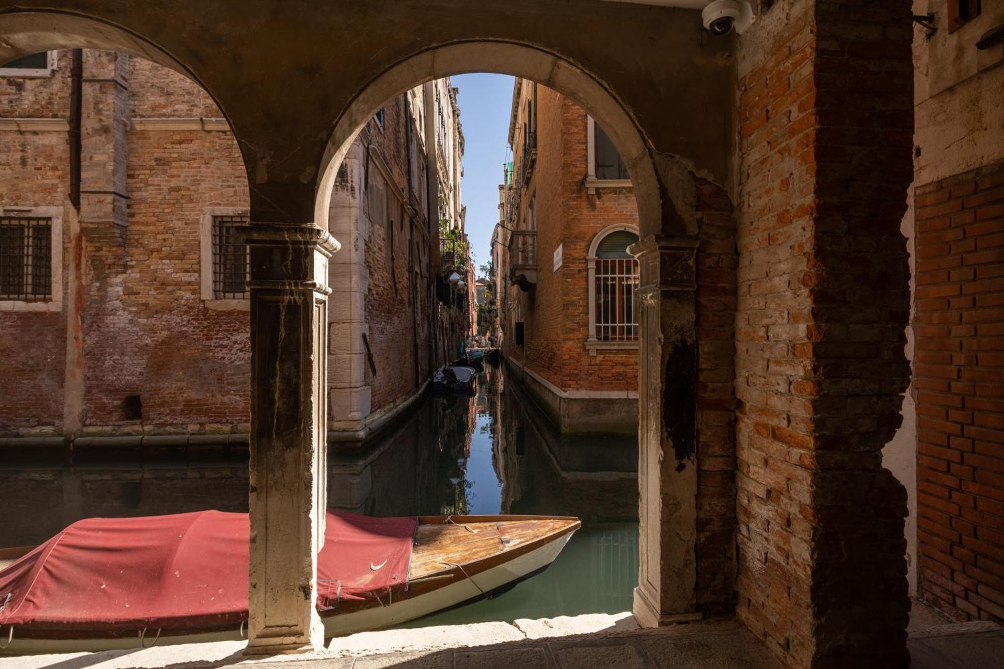 Sant'aponal Cozy With Balcony R&r Apartamento Venecia